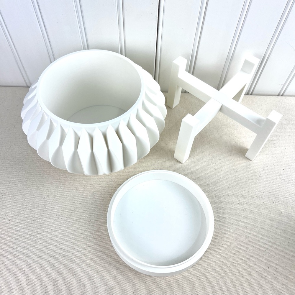 Sevi Indoor Planter Pot w/ Drainage Hole and Drip Tray, Houseplants - Picture 8 of 9
